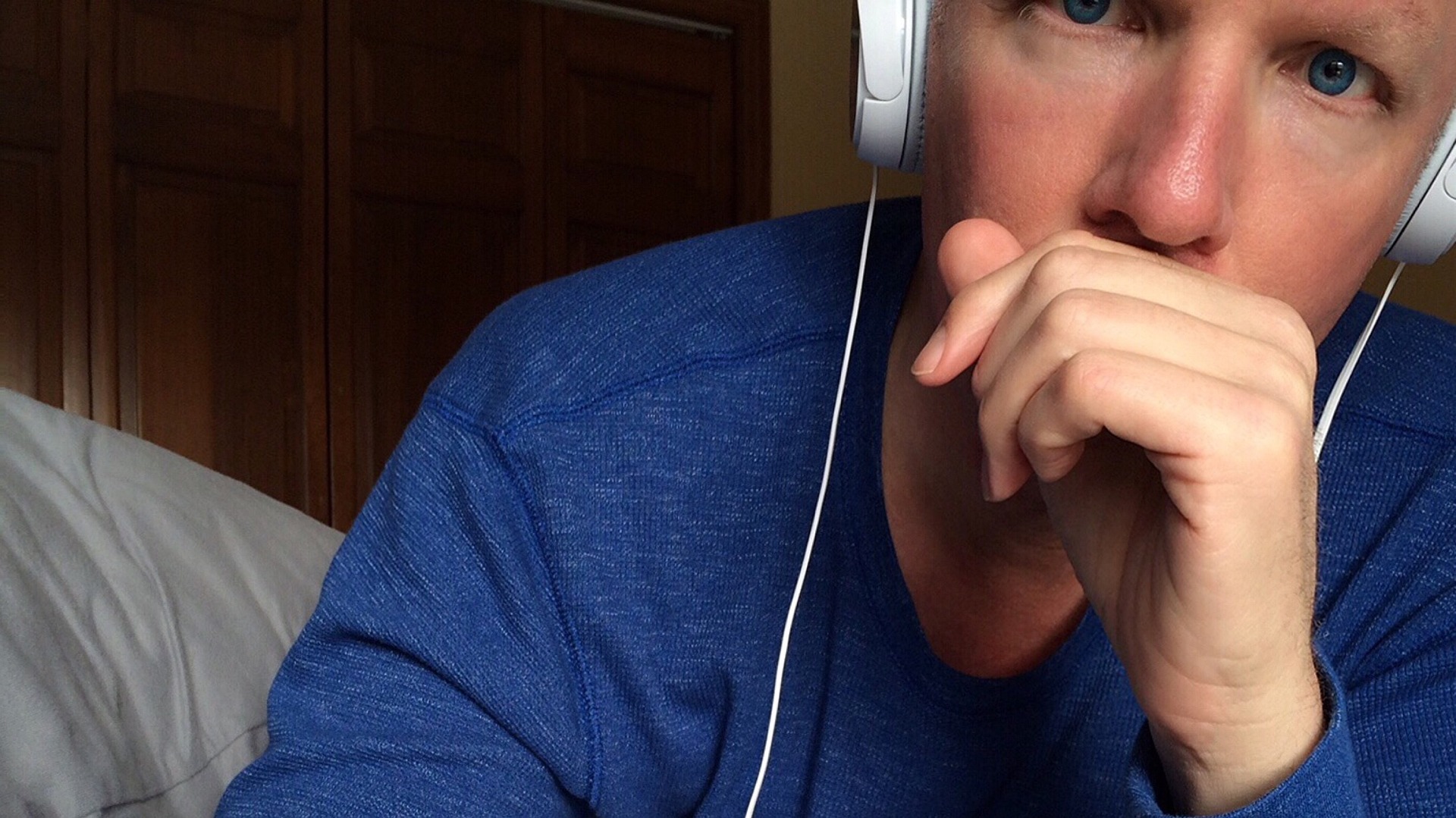 Body-Com: Listening.
